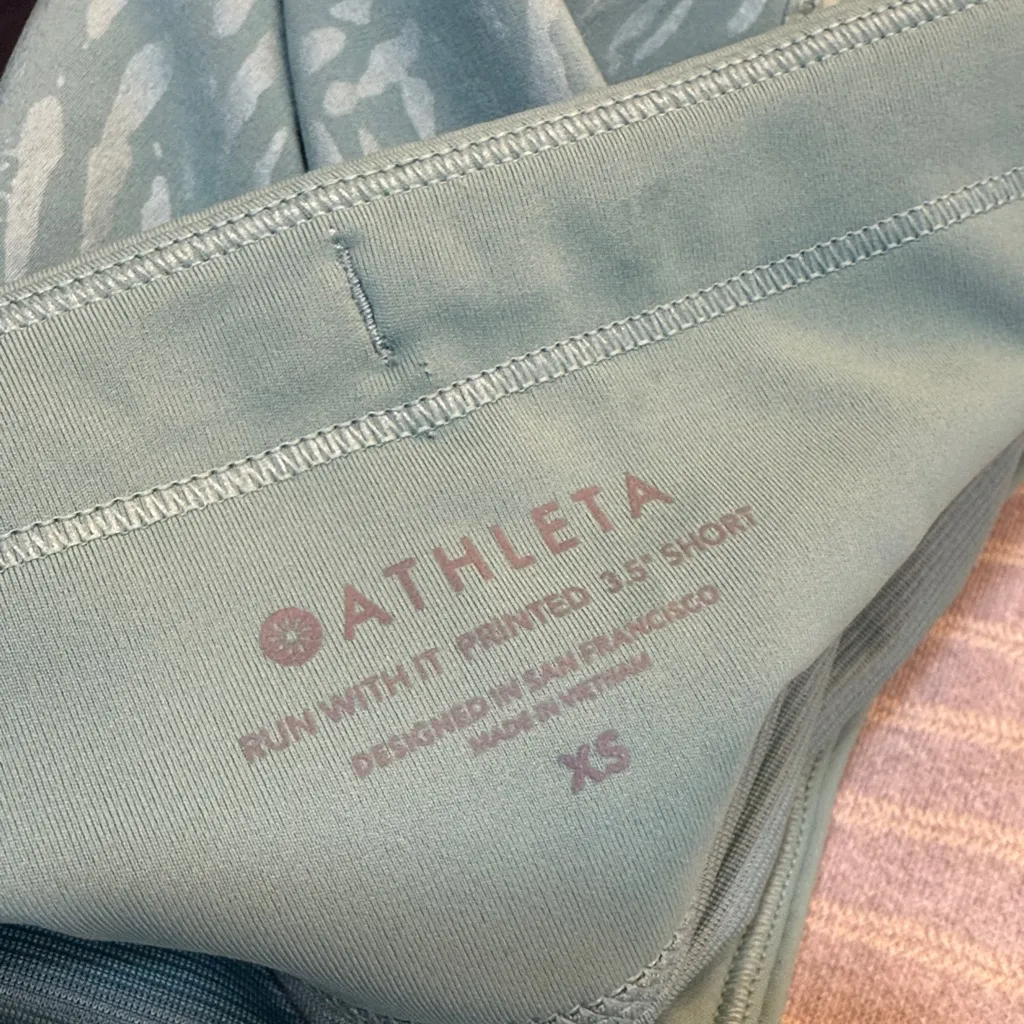 Athleta Teal Patterned Athletic Shorts Run with it 3.5” XS - Image 4