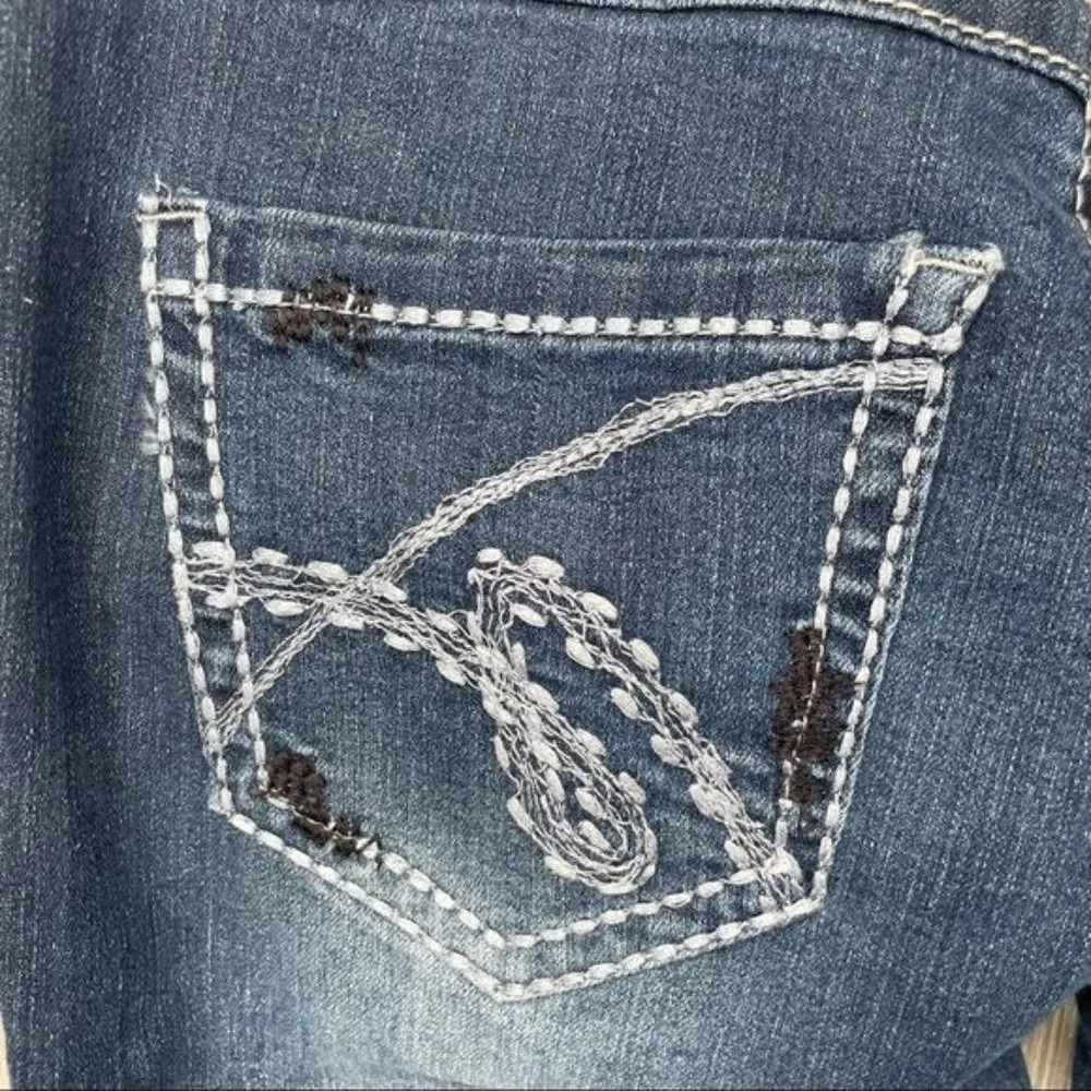 Maurice denim dark and light wash mixed jeans 3/4 boot cut - Image 4