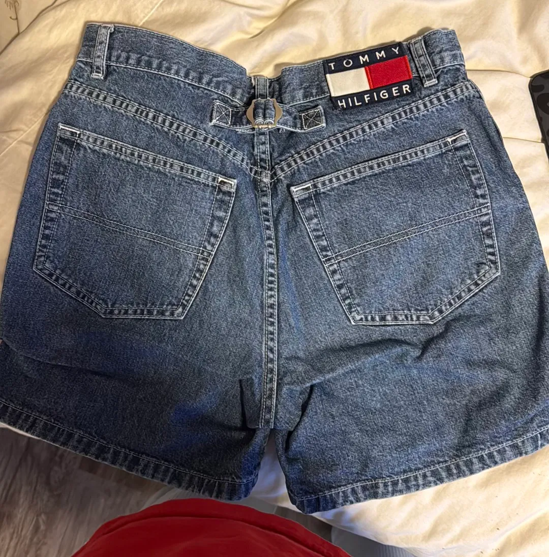 Vintage  Jean Shorts size 9 - Image 2