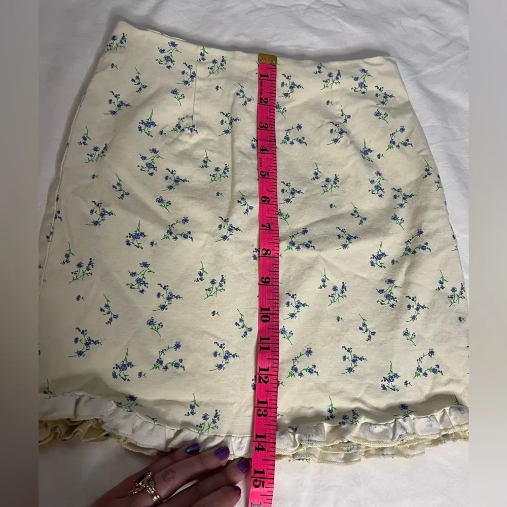 Urban Outfitters Ashton Ruffle Mini Skirt Pale Yellow with Blue Flowers XS - Image 10
