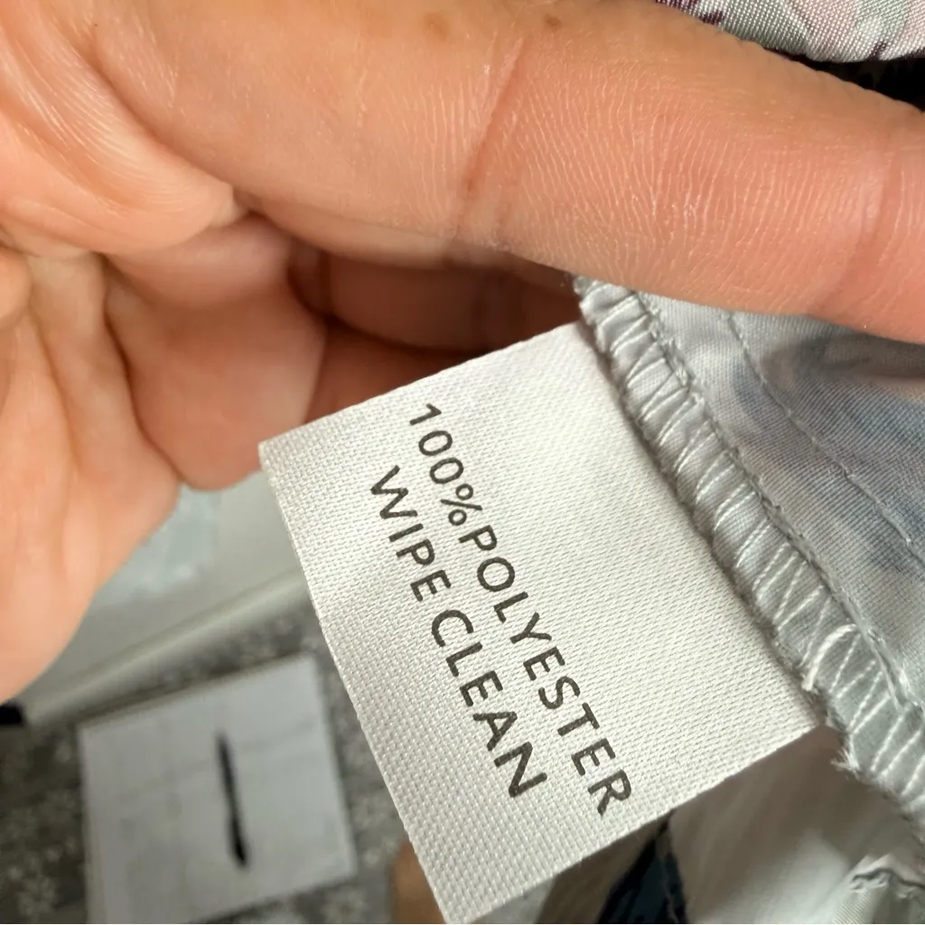 Vera Bradley Gray Floral Windbreaker Rain Jacket Hoodie Drawstring Waist Pockets - Image 4