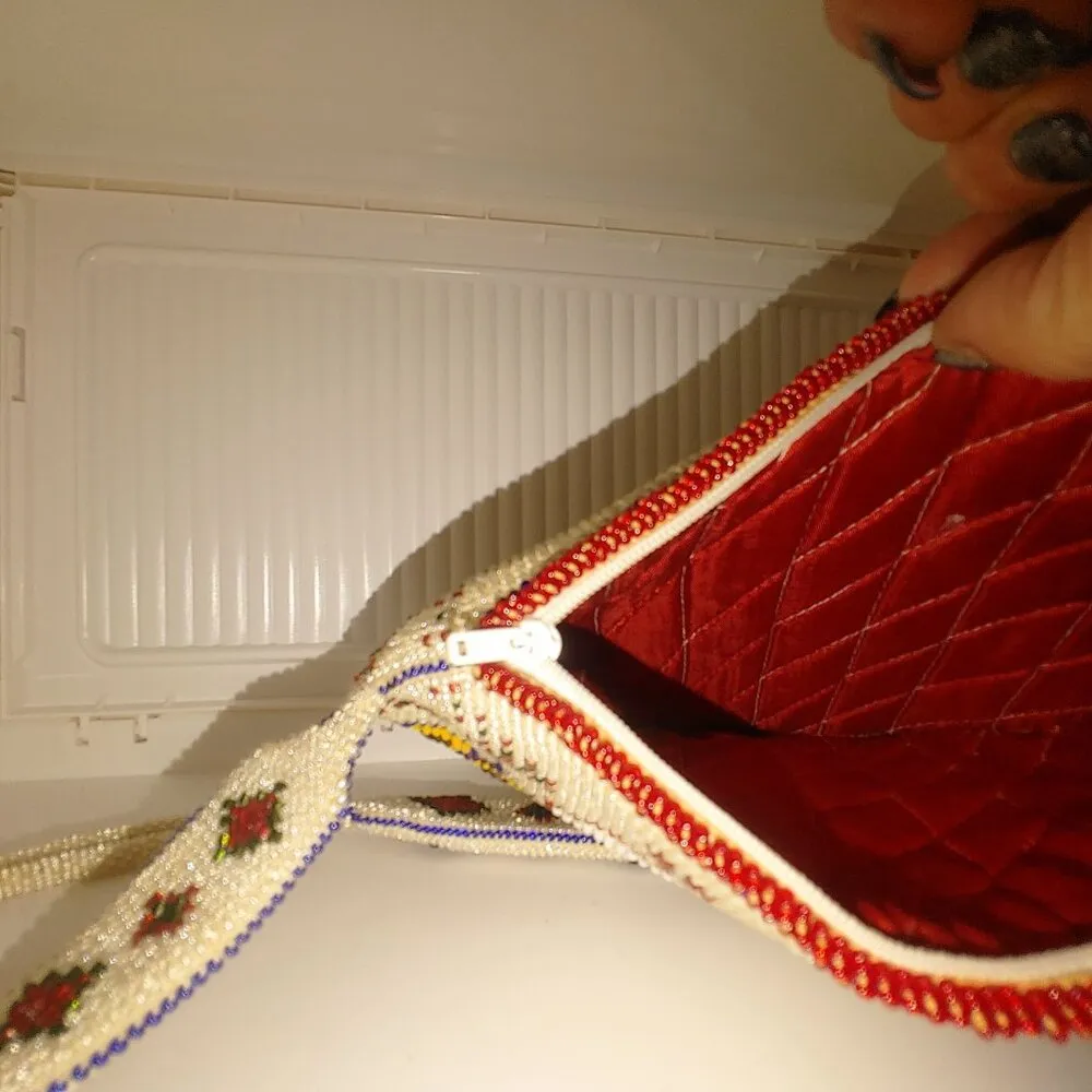 Vintage Beaded Purse Floral Heart Design Cream Red Beads Quilt Interior Zipper - Image 14