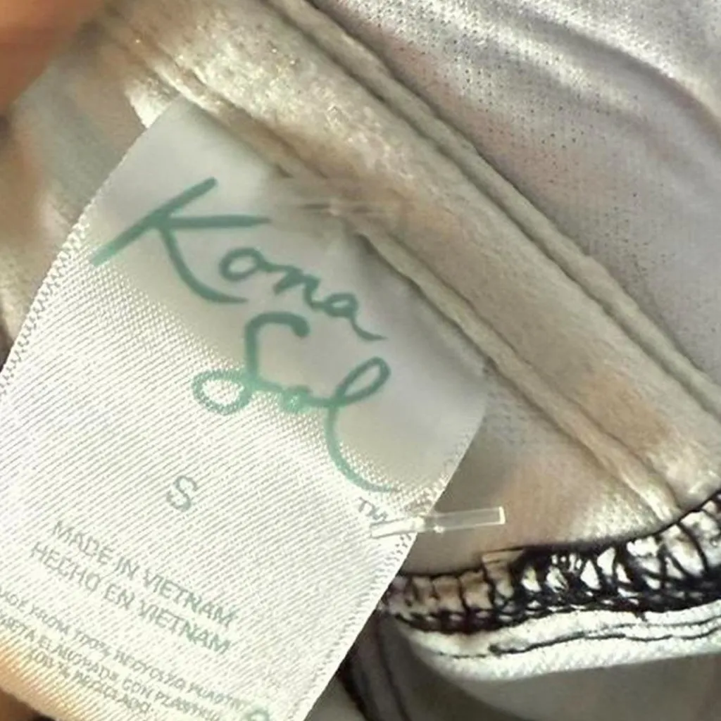 Kona Sol Floral One Piece Beach Swimsuit with Ruffles and Lace Trim Size small - Image 4