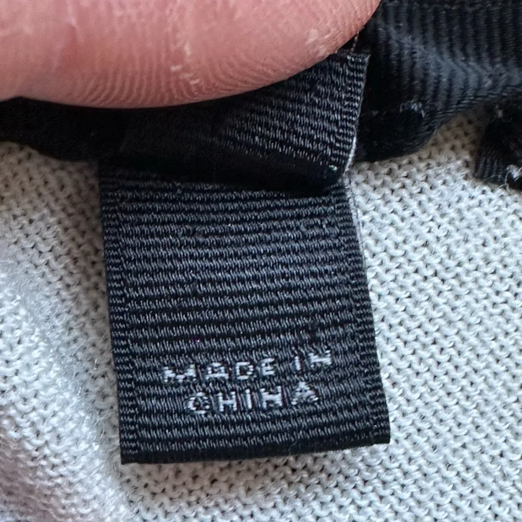 J. CREW Cream Knit V Neck Sheer Light Blouse 100% Wool Tie Bell Sleeves Sz XS - Image 11