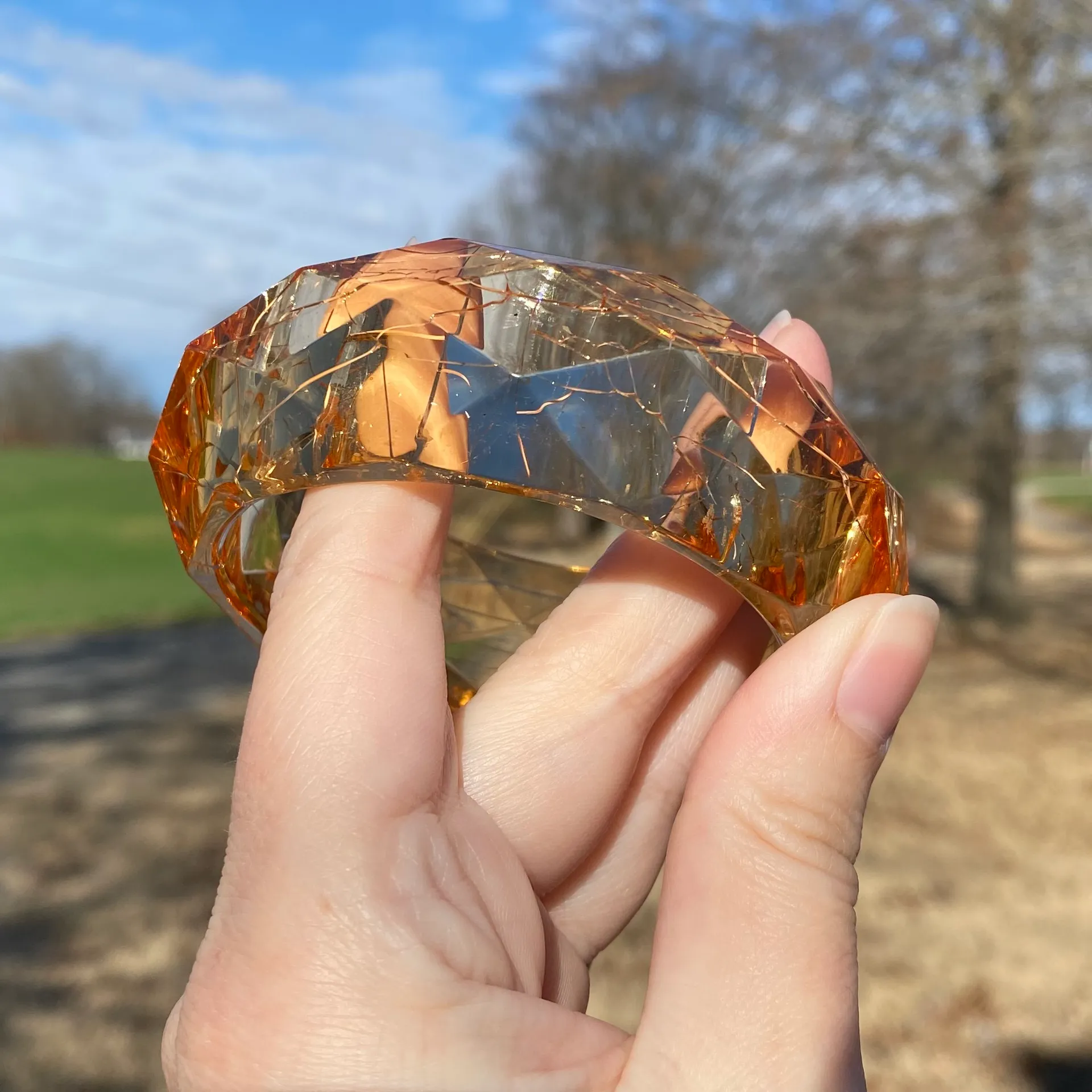 Vintage 60s Chunky Faceted Acrylic Bangle Bracelet Orange - Image 4