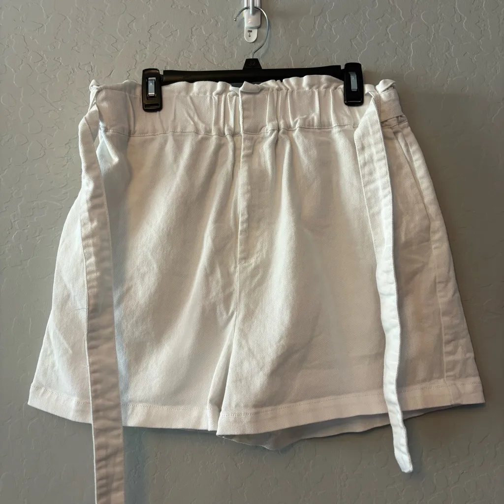 Draper James white paperbag ruffle waist high waisted shorts size XL - Image 3