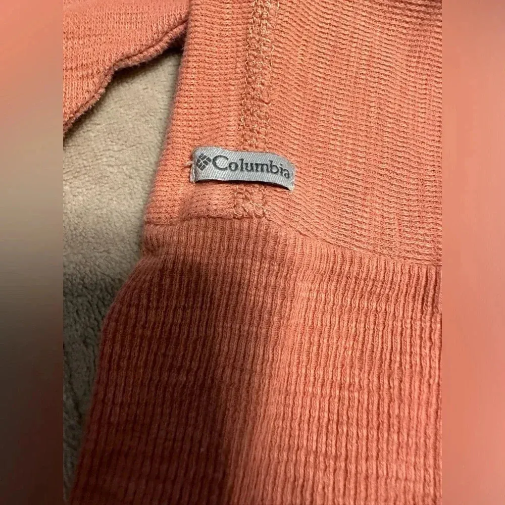 Columbia Pullover Women’s Size Medium Hoodie Hooded Shirt Athleisure Active - Image 6