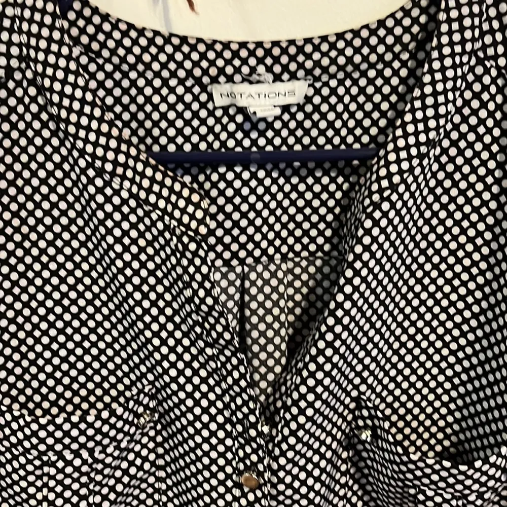 Long  sleeved career top by notations. Xl. - Image 2