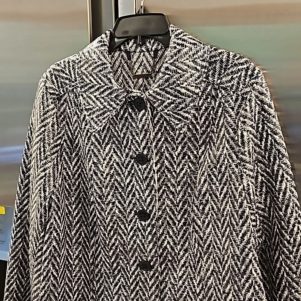 💕TRINA TURK💕 Denali Coat ~ Indigo Chevron Print with Clear Laminate 14 NWT - Image 9