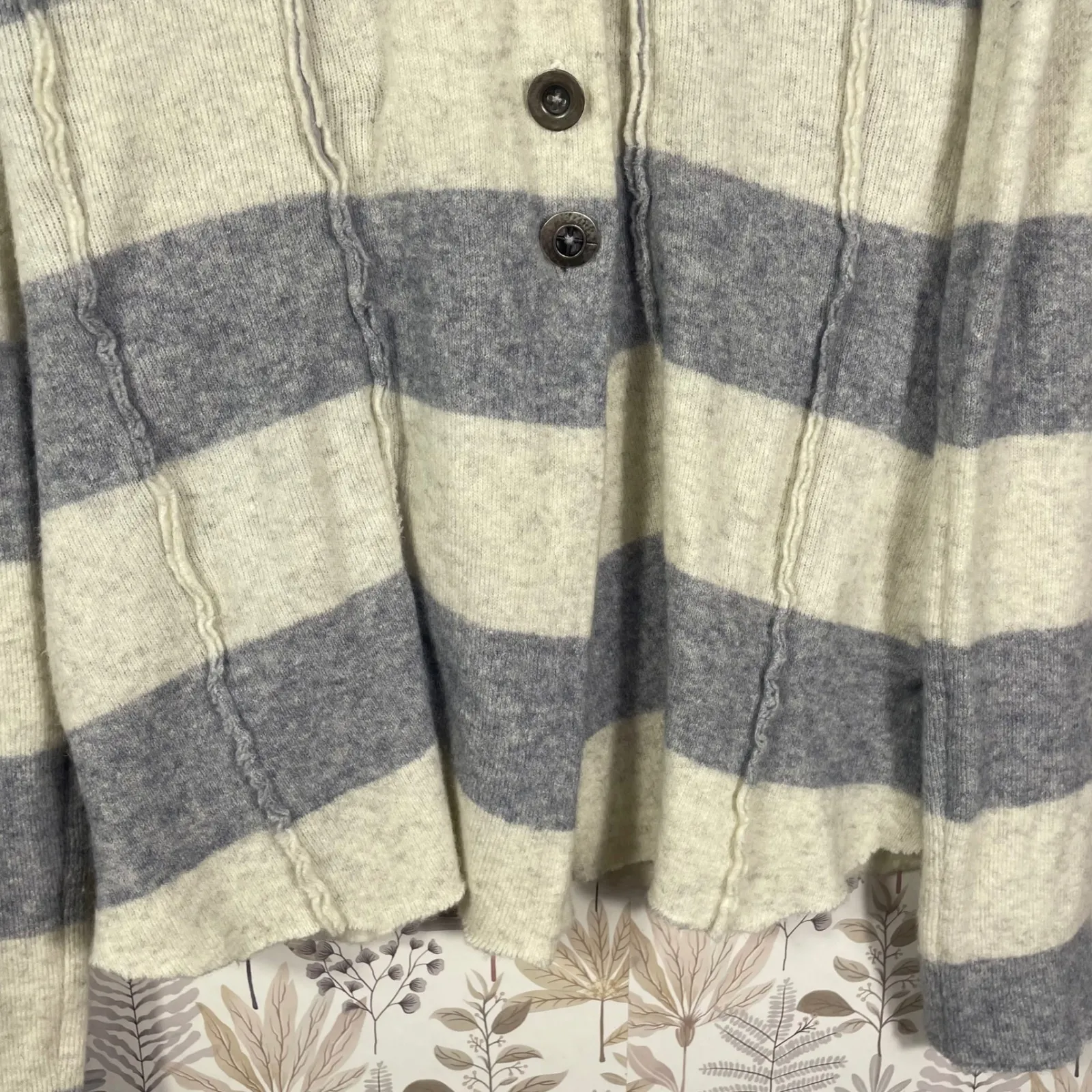 Free People Women's Striped Wool Blend Cardigan Hoodie Sweater Gray White Medium - Image 3