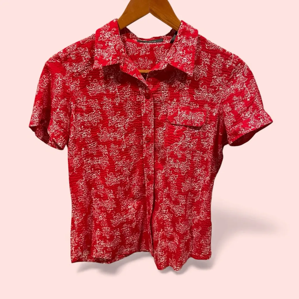 Cute vintage 90’s red seersucker Liz Claiborne Americana classic blouse pocket - Image 2