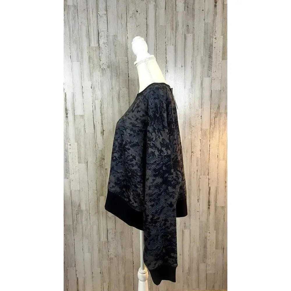 NWT Under Armour‎ Women's XL Black Camo Crewneck Fleece Loose Fitting Sweatshirt - Image 9