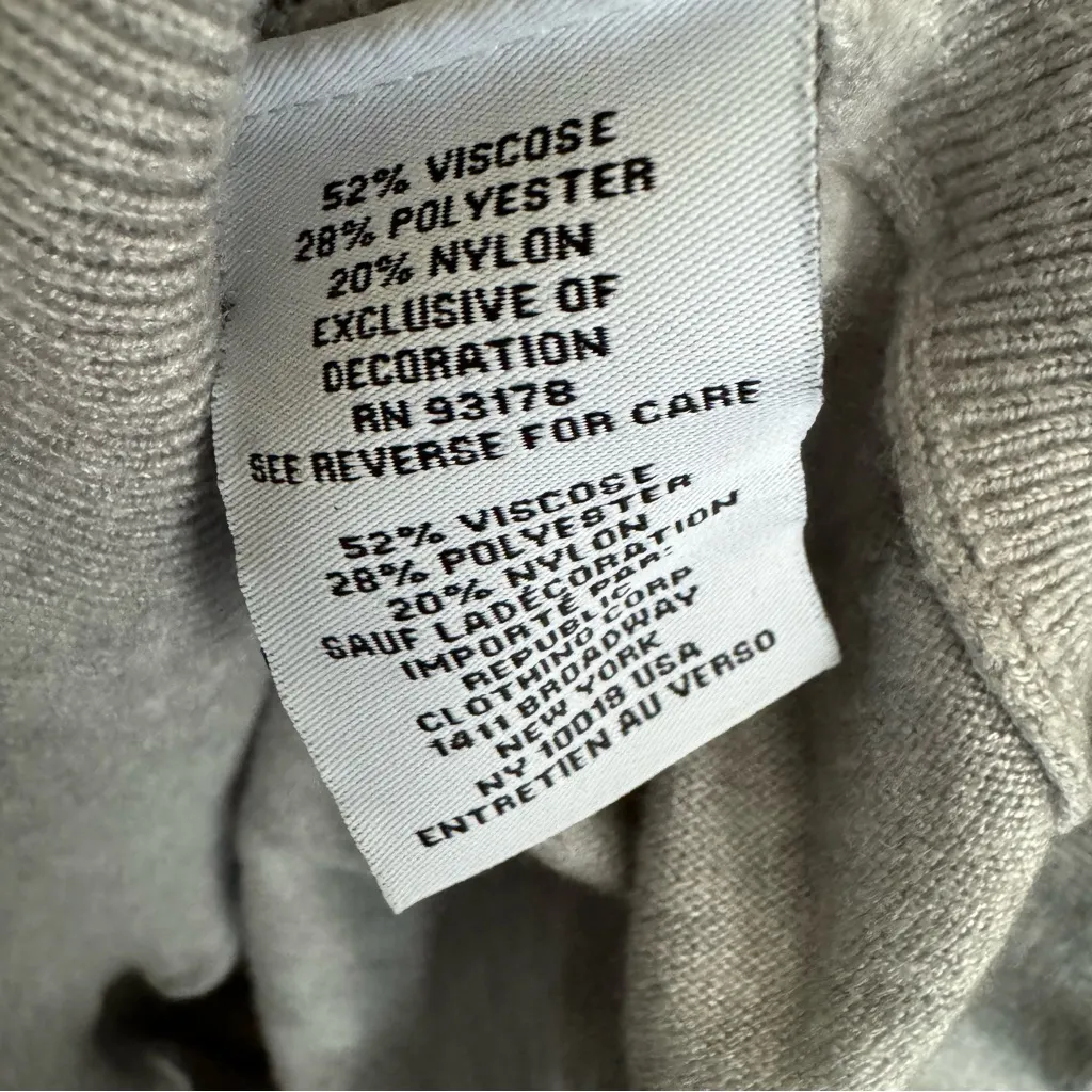 Carmen Marc Valvo‎ XL Dolman Sleeve V Neck Gray Sweater Beaded Yoke - Image 6