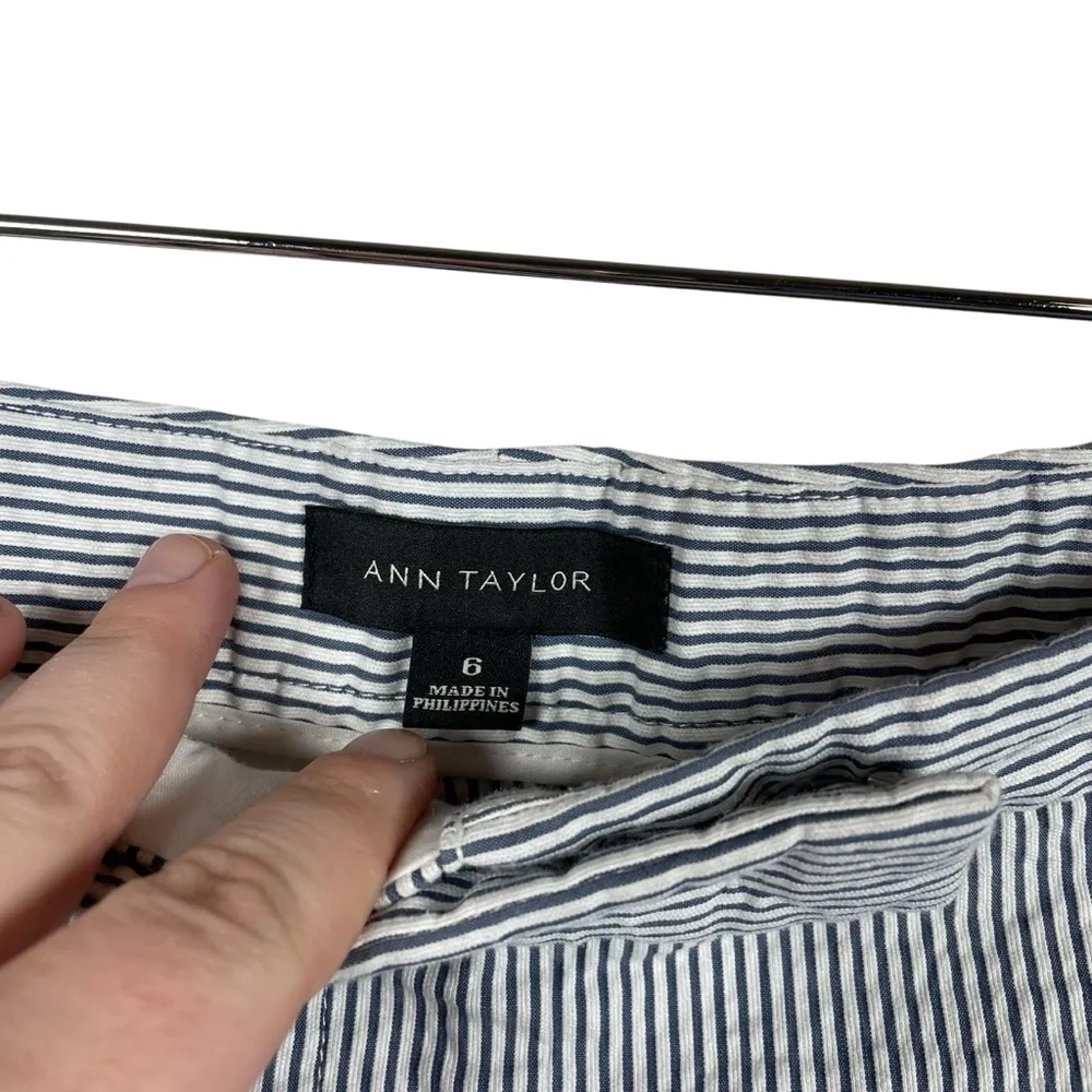 Ann Taylor Devin City Shorts in Blue/White Pinstripe Seersucker Size 6 - Image 9