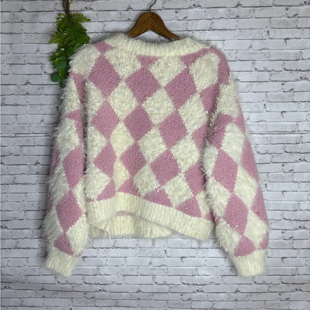 POL Pink and White Checkered Faux Mohair Wispy Chunky Knit Cardigan - Image 4
