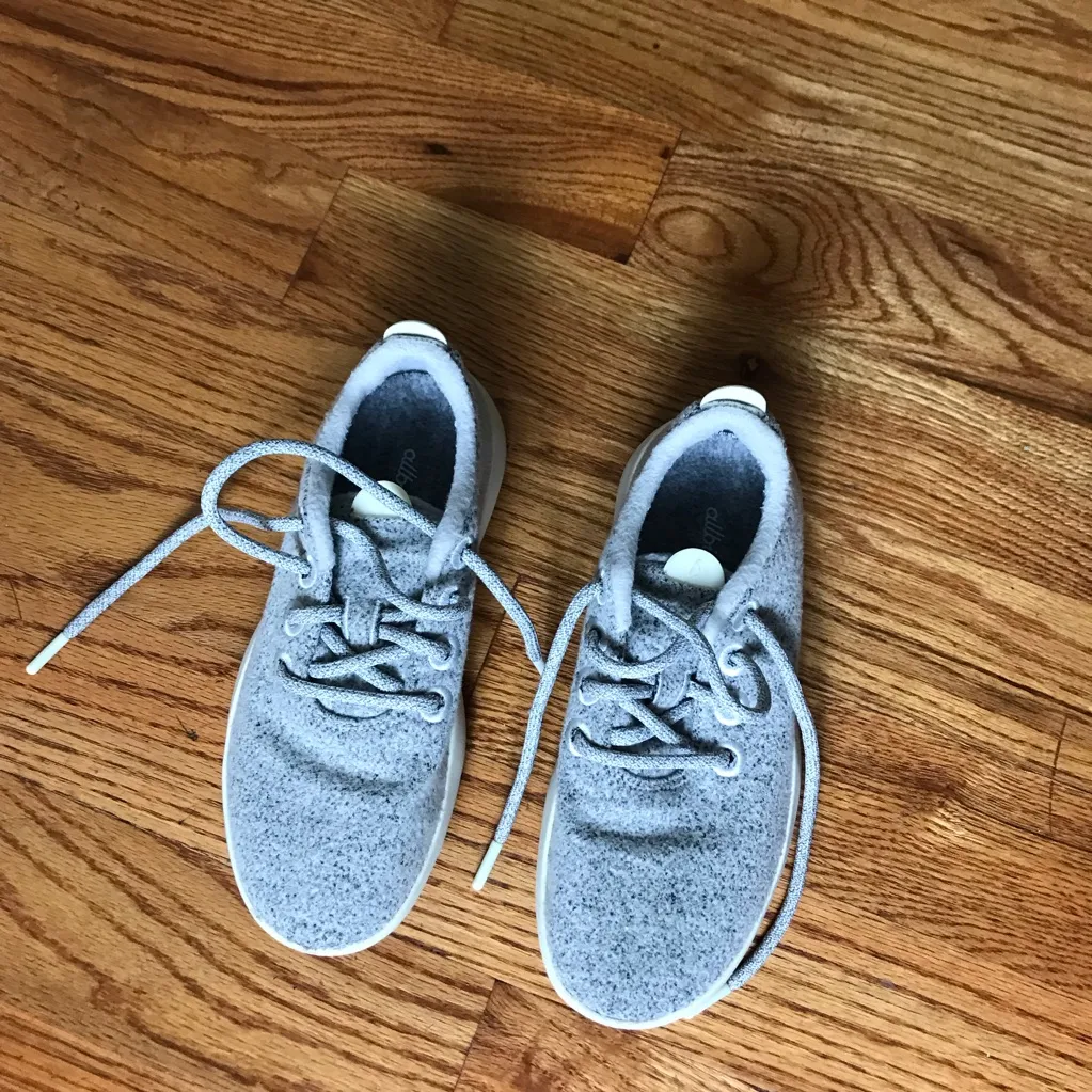 Allbirds Wool Gray Sneakers - Image 3