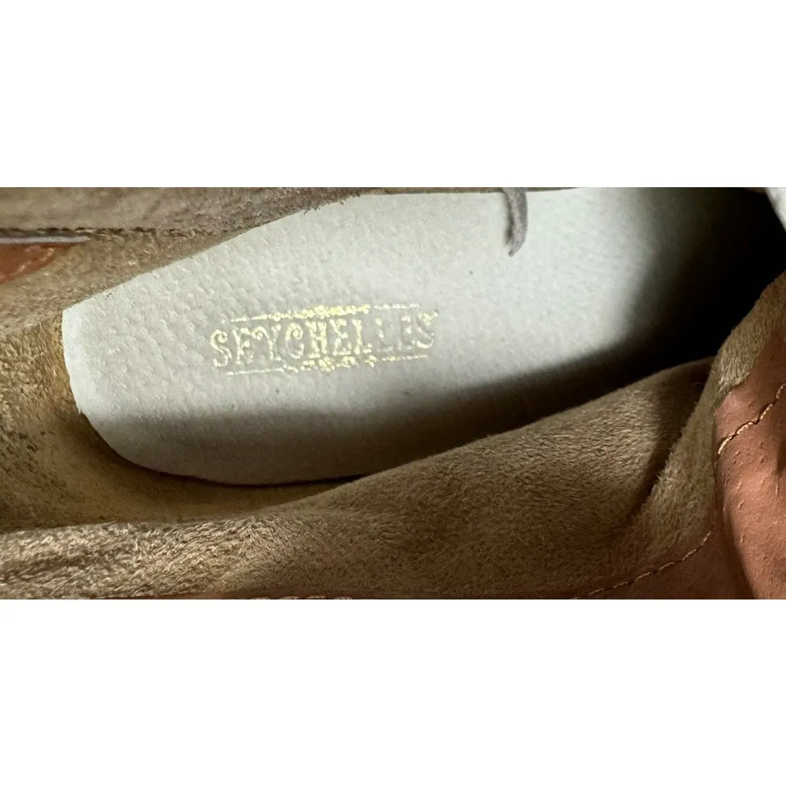 Seychelles Ankle Booties‎ Women Sz 8.5 Taupe Gray Suede Leather Ankle Zip - Image 6