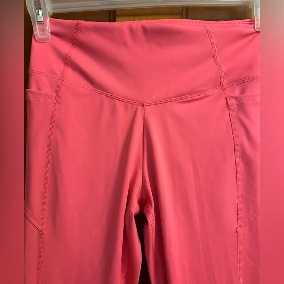 VS PINK active leggings in pink, size medium, only worn once - Image 2