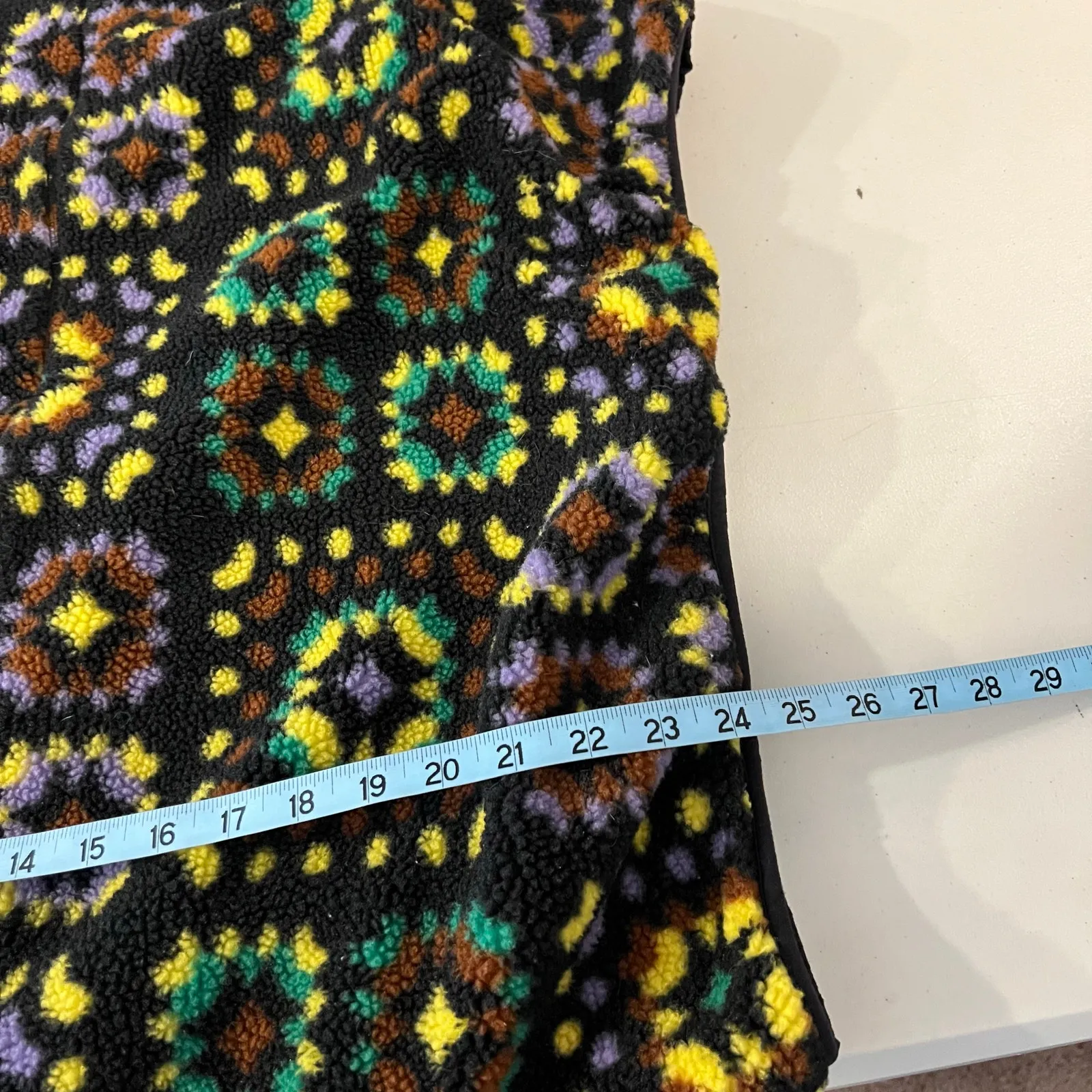 BDG Granny Square Afghan Quilt Fleece Plush Pullover 1/4 Zip Sweater Size Large - Image 9