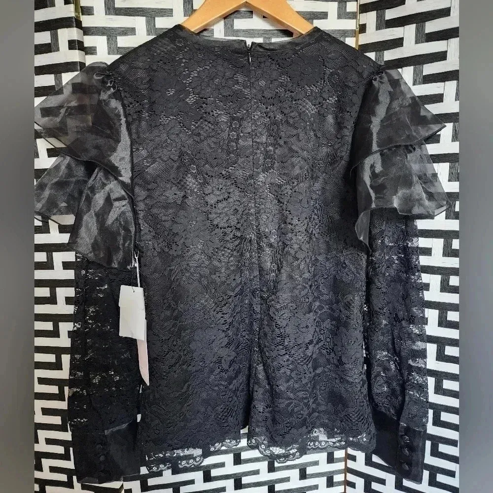 Rachel Parcell ruffle shoulder lace blouse size Medium New Black - Image 3