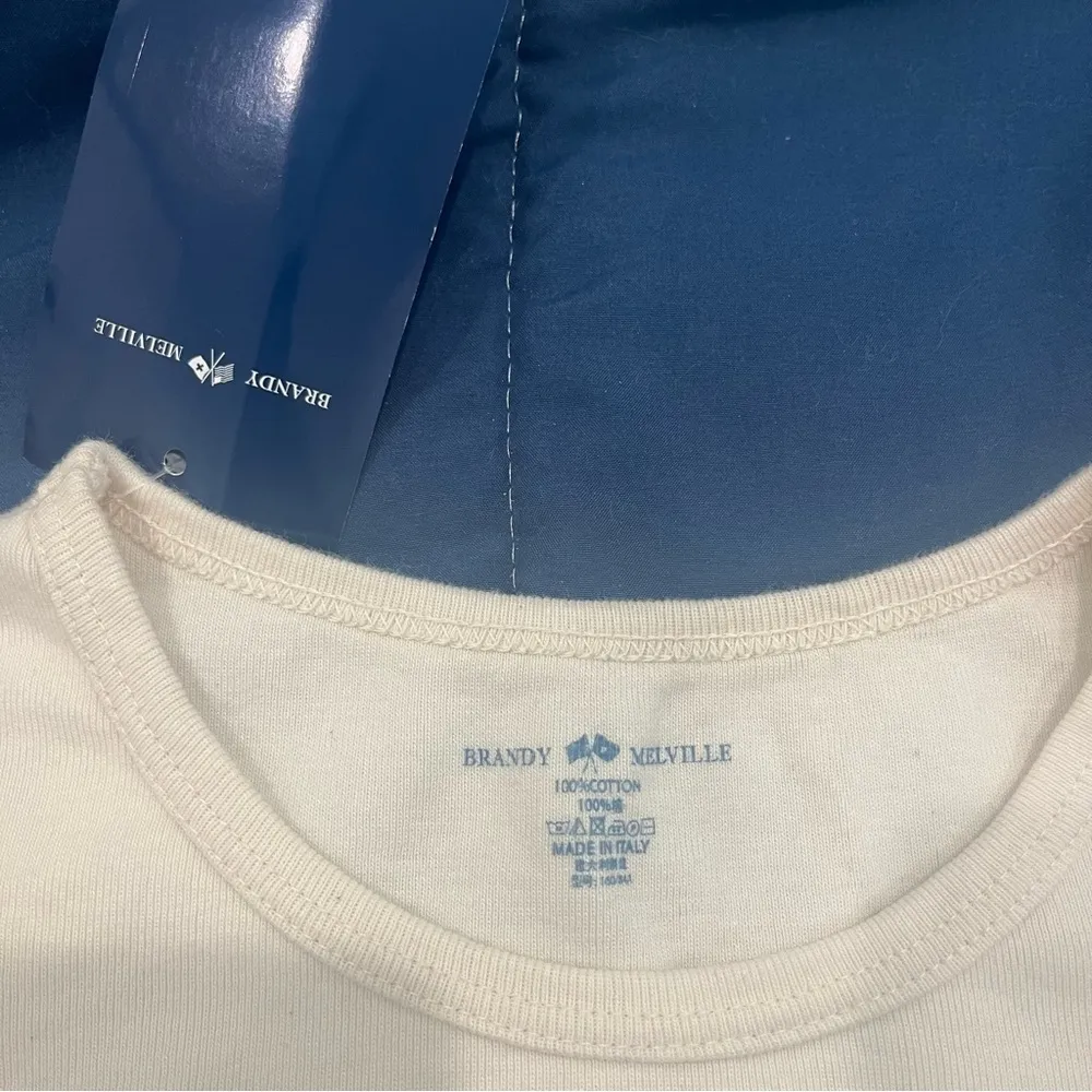 brandy melville horse ashlyn top - Image 3