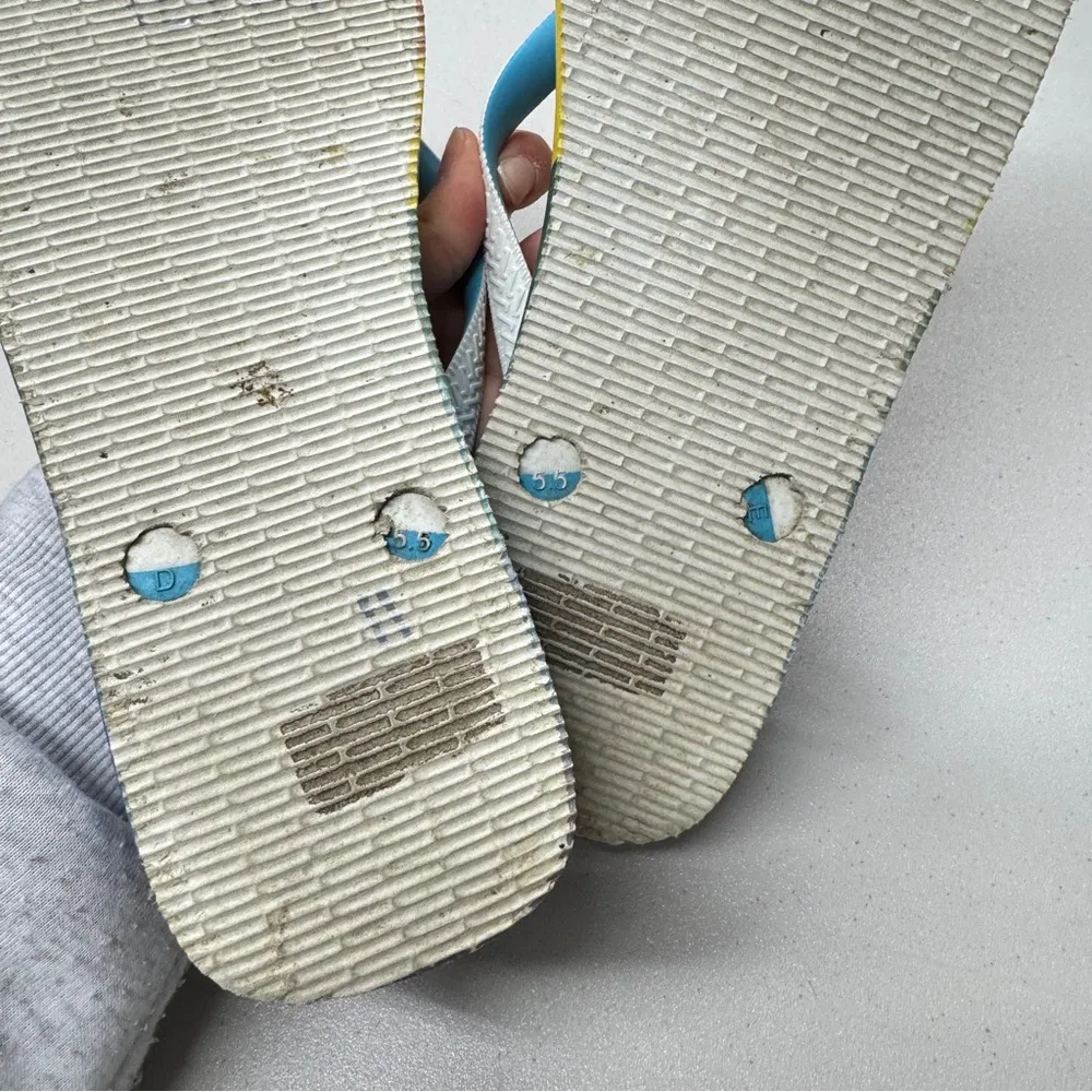 Havaianas Rainbow Flip Flop Sandals Thongs Womens 11/12 Beachy Vacation Casual - Image 2