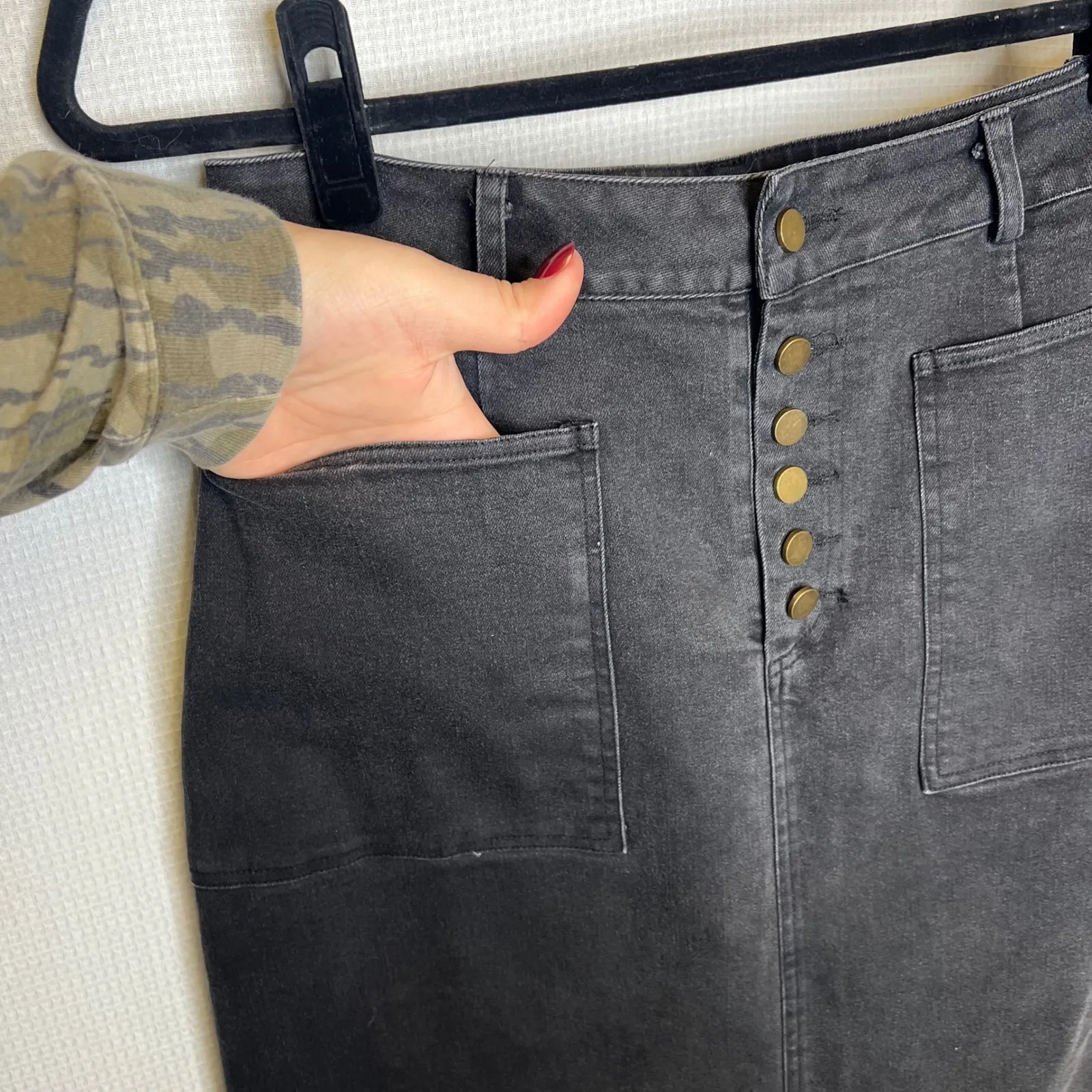 BLISS Black Denim Button Front Midi Skirt Utility Pockets Women's XS - Image 4