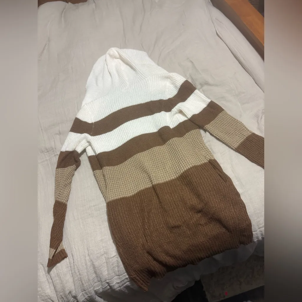 No boundaries cardigan with hood - Image 4