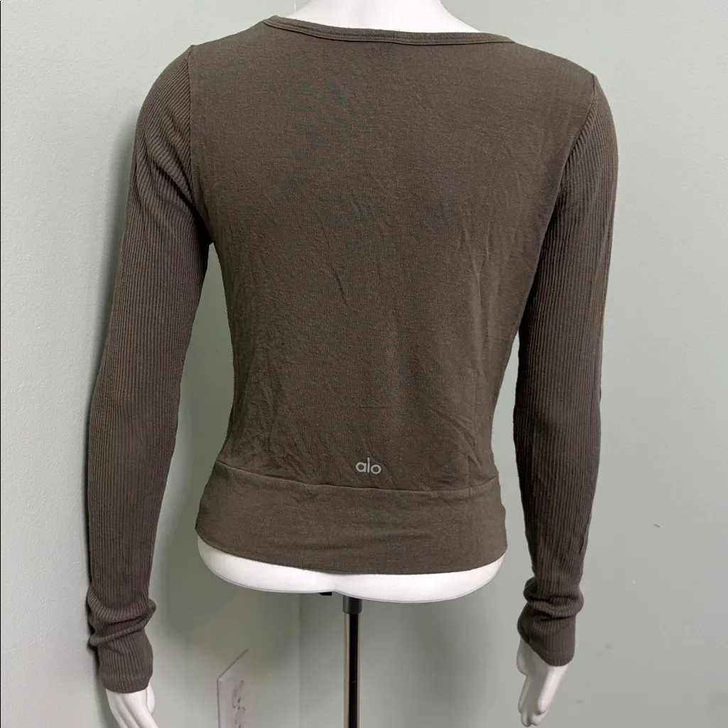 ALO Yoga Cover Long Sleeve Olive Branch Brown Size large - Image 8