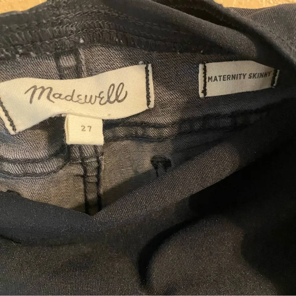 Madewell maternity skinny jeans size 27 with belly panel - Image 2