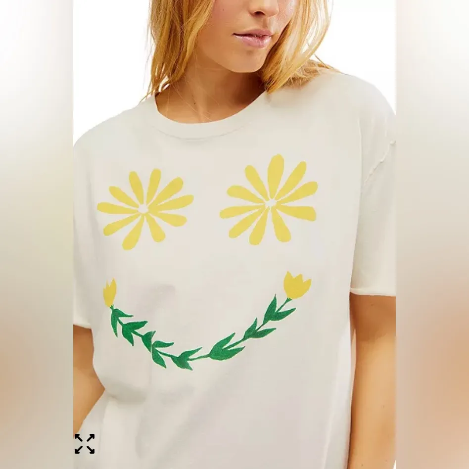 We The Free Women's Sunshine Smiles Graphic Print Cotton T-Shirt - Image 5