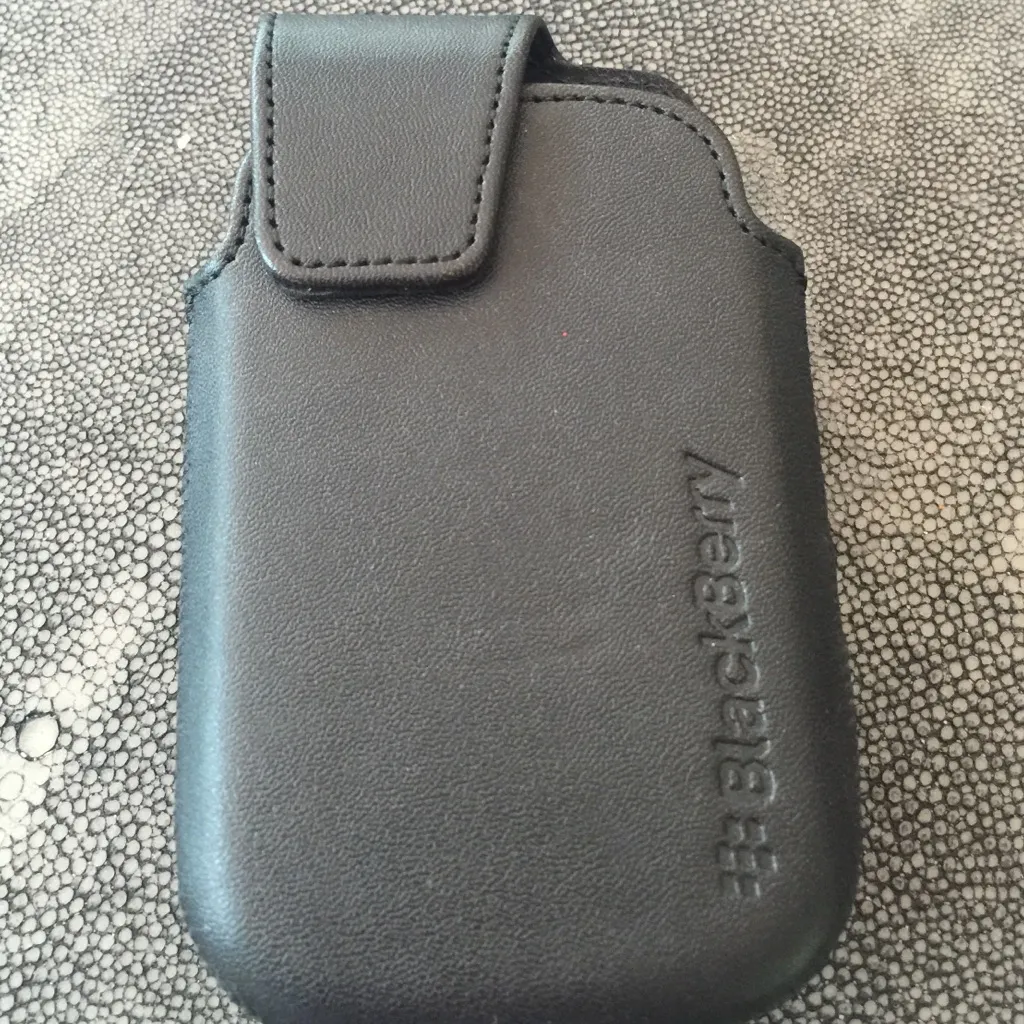 Blackberry 9900 9930 VINTAGE Black Holster Case - Image 4