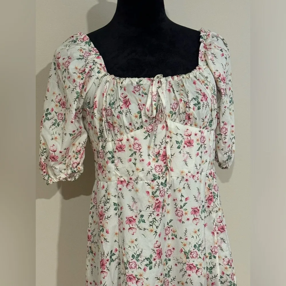 EUC Women's White and Pink Bohemian Floral Print Puff Sleeve Dress Size Medium - Image 2
