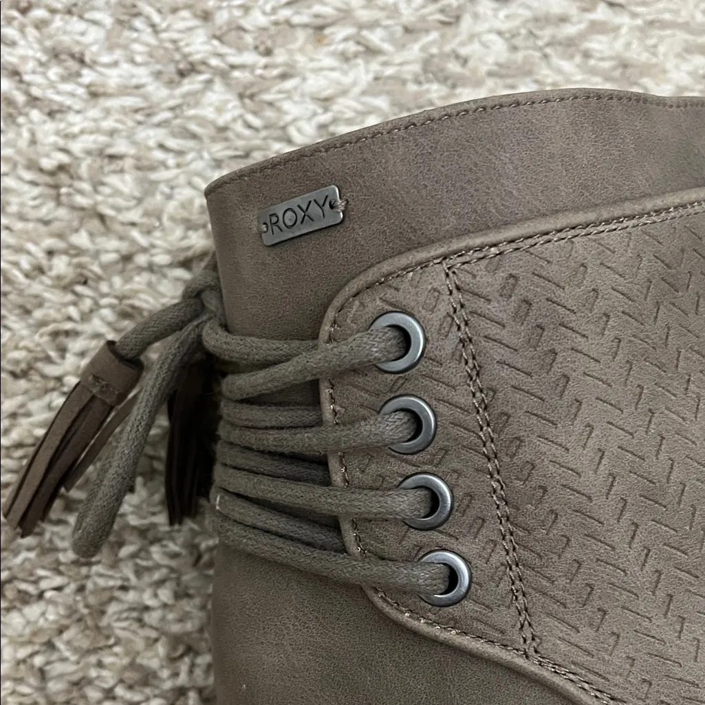 Roxy Devon Taupe Brown Textured Stacked Heel Ankle Booties - Size 9 - Image 10