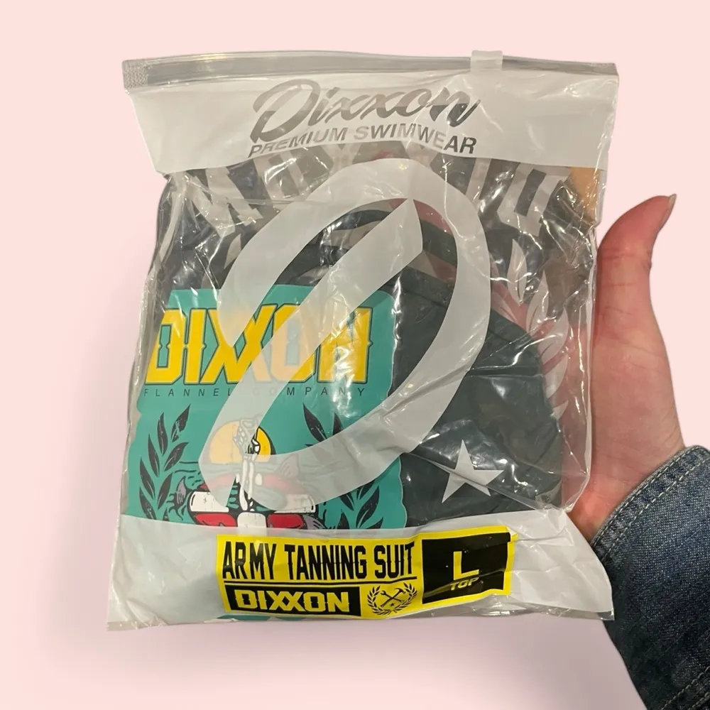 DIXXON NWT army green tanning suit bikini top removable pads adjustable straps Size L - Image 3