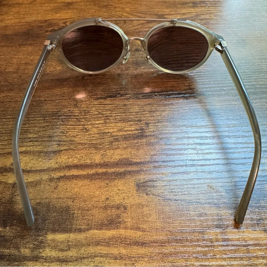 Tory Burch  TY 9048 Plastic Frame Sunglasses with Case - Image 3