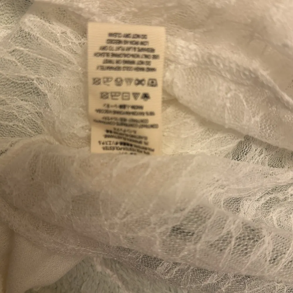 Free People cute top size L white lacy scoop front v back cinched waist - Image 3