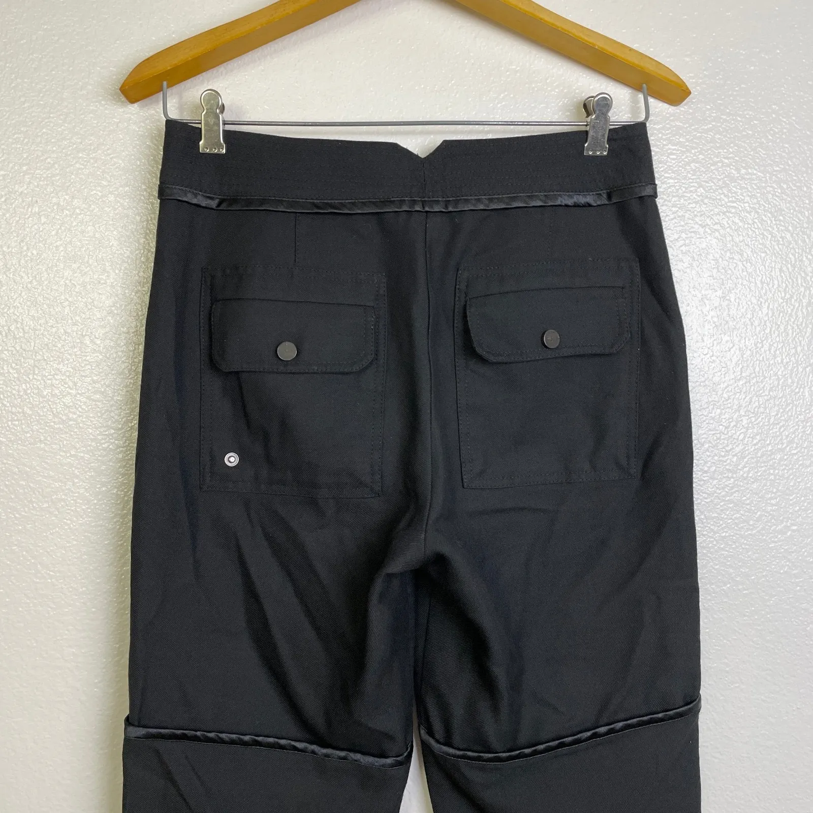 Me + EM Moto Pants Womens 10 Black Cropped Satin Trim Casual Cargo Snap - Image 9