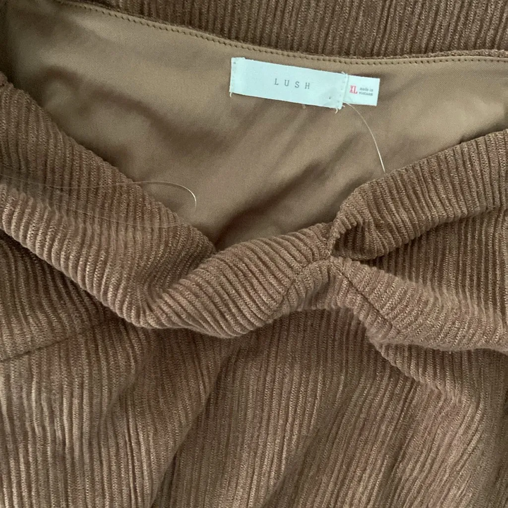 NWOT Lush Twist Front Long Sleeve Plissé
Midi Dress In Tan - Image 6