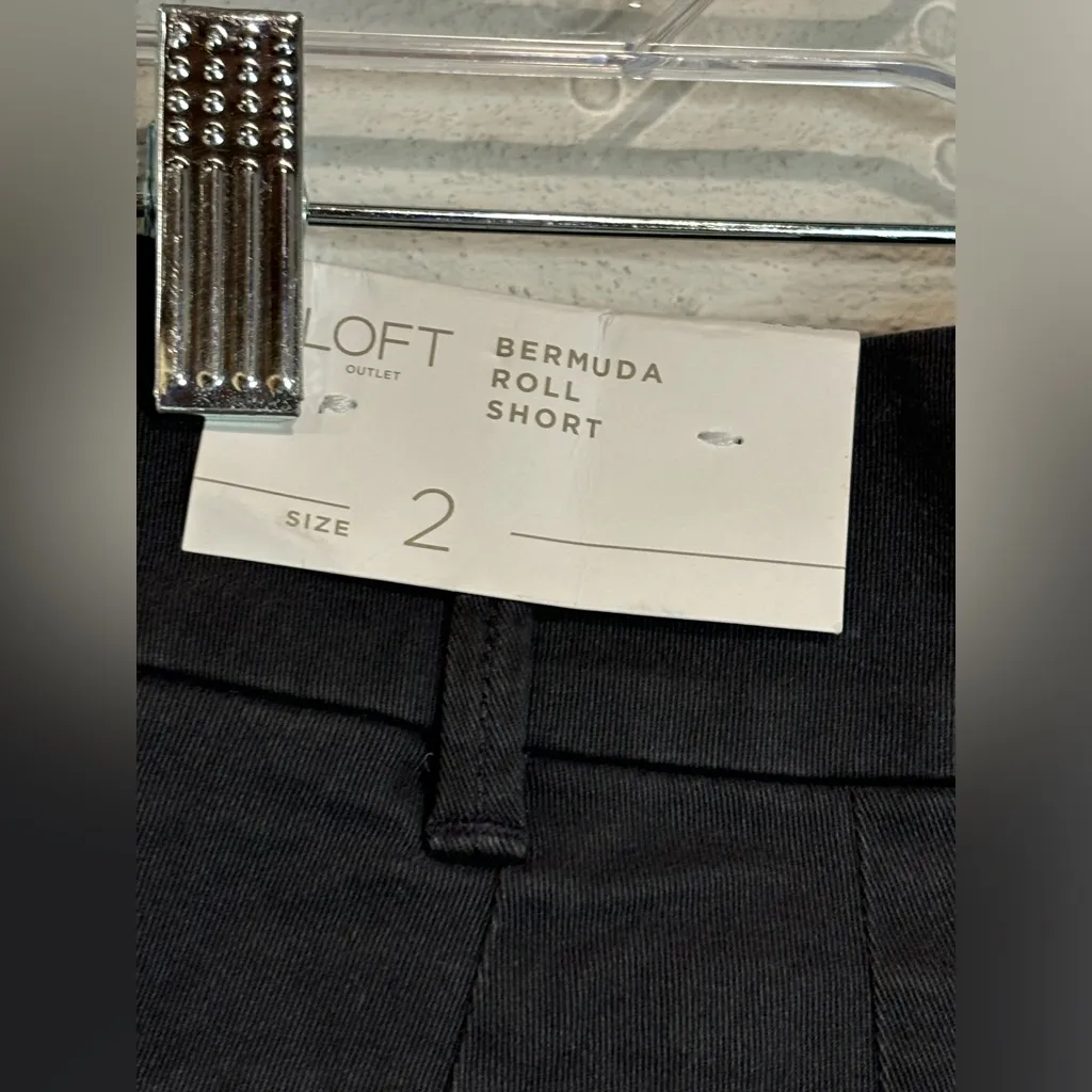 NWT Loft Outlet Classic Black Bermuda Roll Shorts Size 2 - Image 6