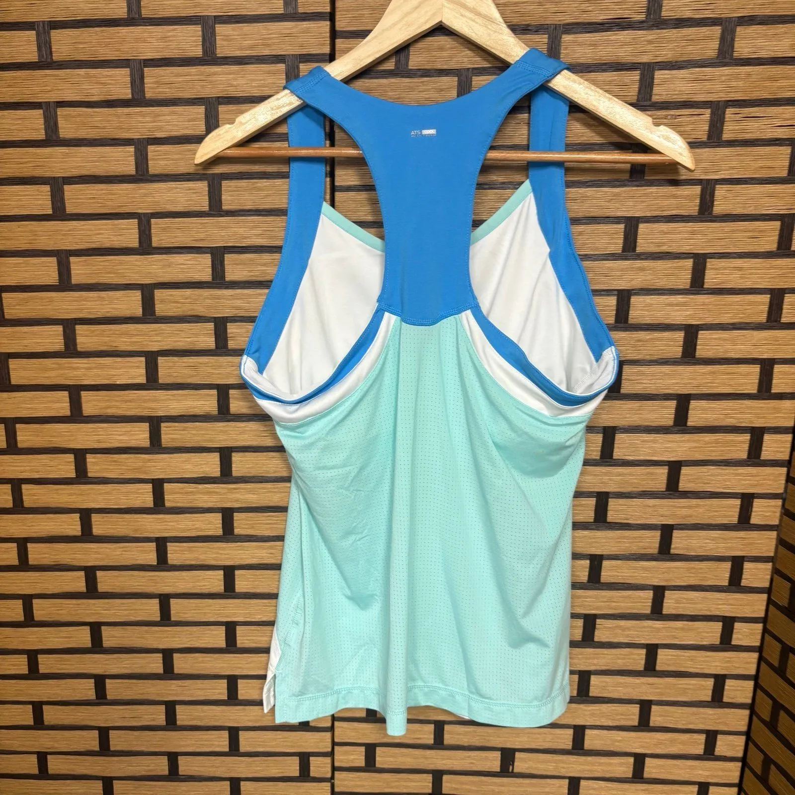 Adidas White Tank Top With Built In Bra Size Large‎ - Image 2