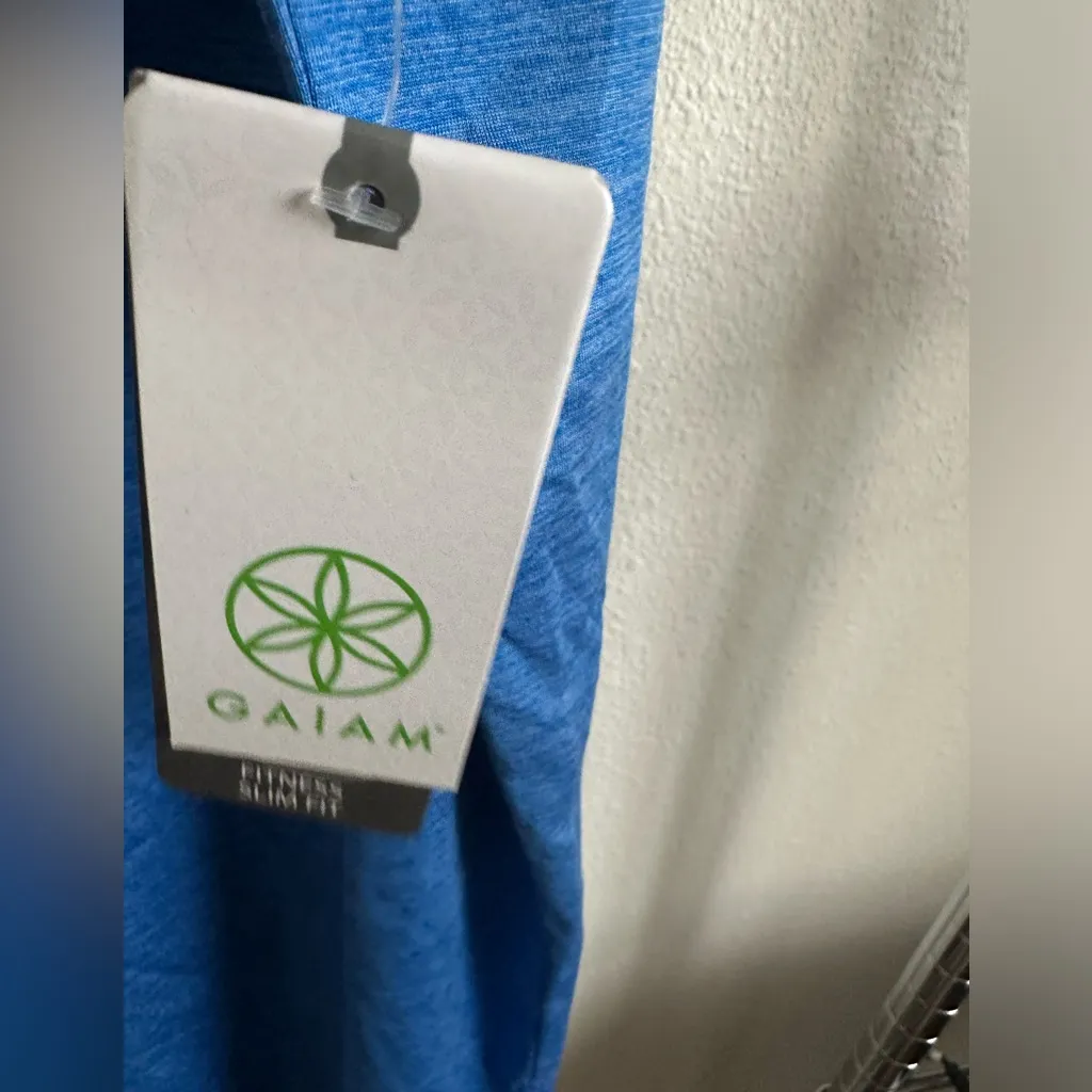 GAIAM SLIM FIT WORKOUT TOP. - Image 8