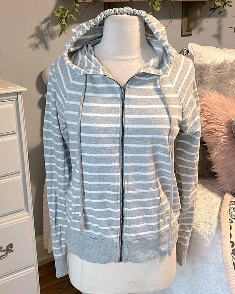 Comfy Knit Gray White Striped Jacket - Image 5