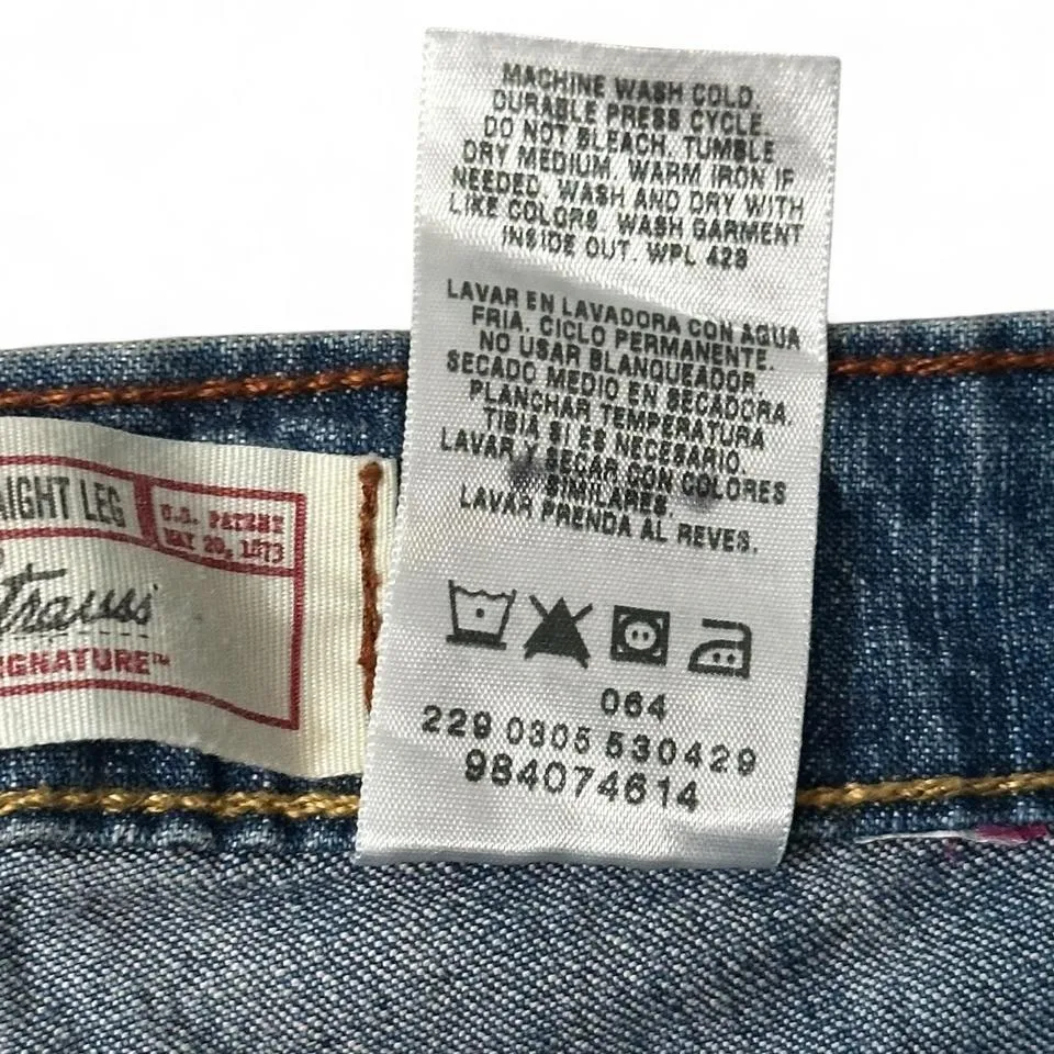 Y2K Levi's Signature Stretch Mid Rise Straight Leg Jeans‎ - Image 5