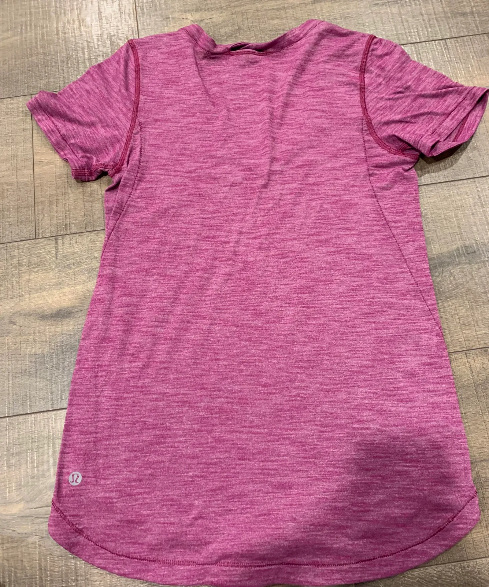 Lululemon T-shirt - Image 2