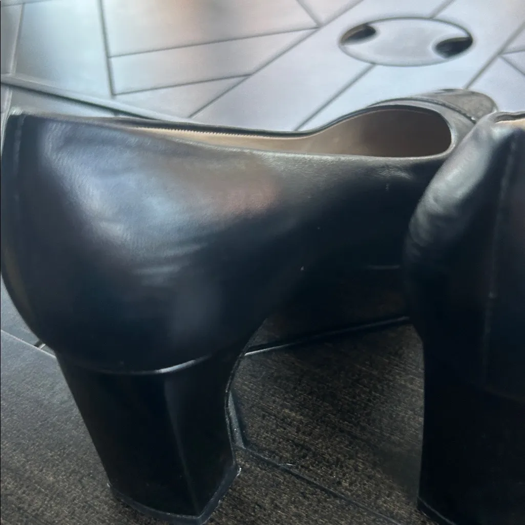 Etienne Aigner Strada ladies black leather pumps size 8 M old money preppy emo - Image 6