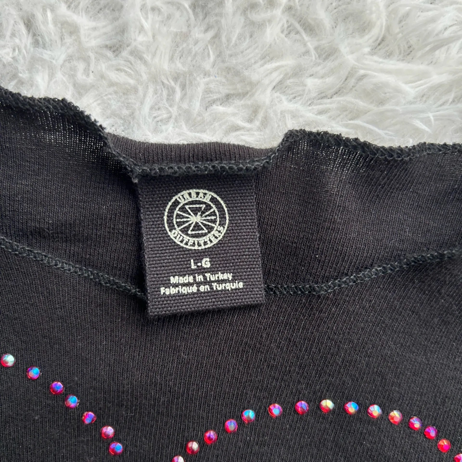 Urban Outfitters Black Lettuce Edge Y2K Rhinestone Heart Crop Top Size Large - Image 7