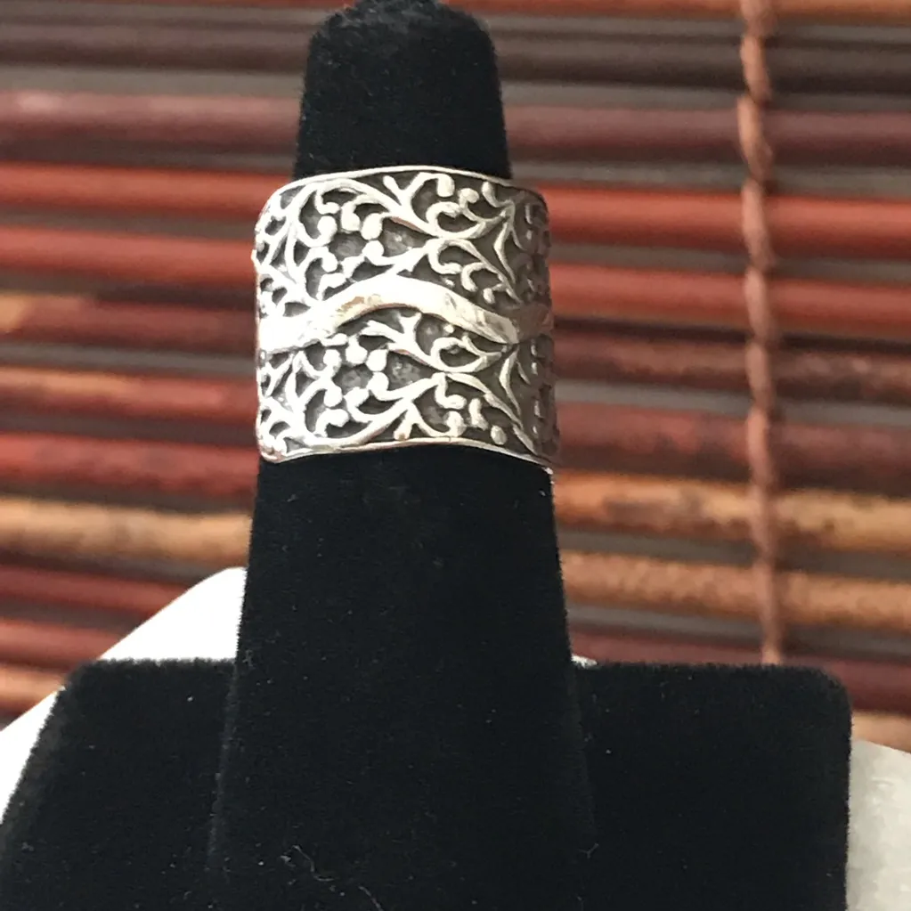 Silpada  Sterling Silver Statement Ring Size 6 - Image 2