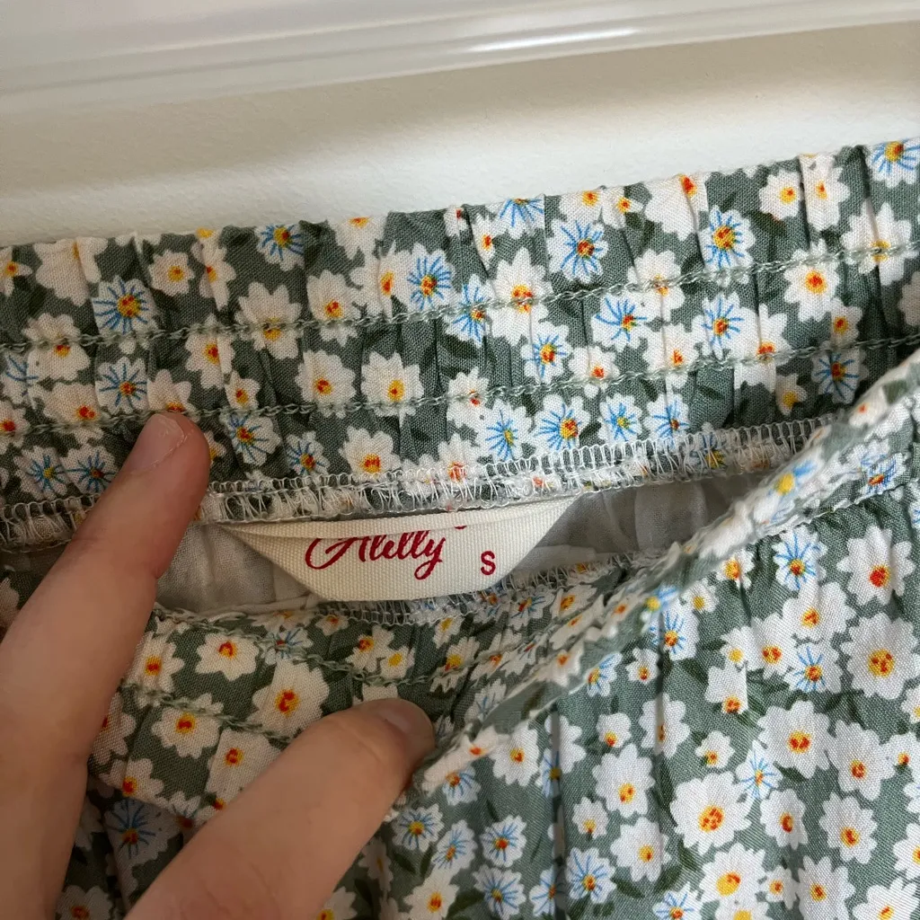 Floral Green Skirt - Image 4