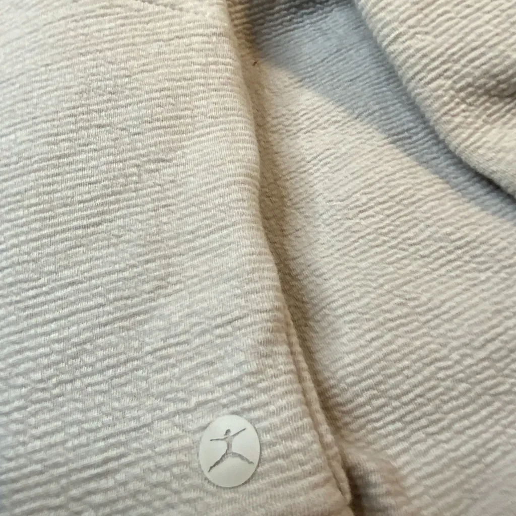 Danskin  Beige Wave jacquard Half
Zip Pullover Jacket SZ Small NWT - Image 9